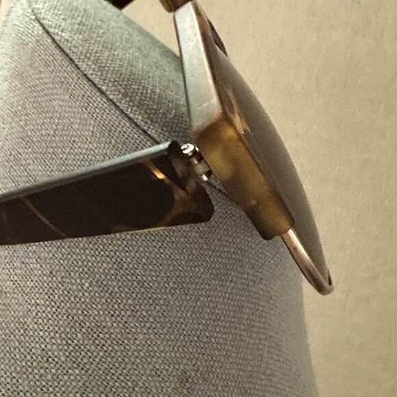 Urban Outfitters tortoiseshell Sunglasses w Marc by Marc Jacobs Sunglass Case - Picture 5 of 8